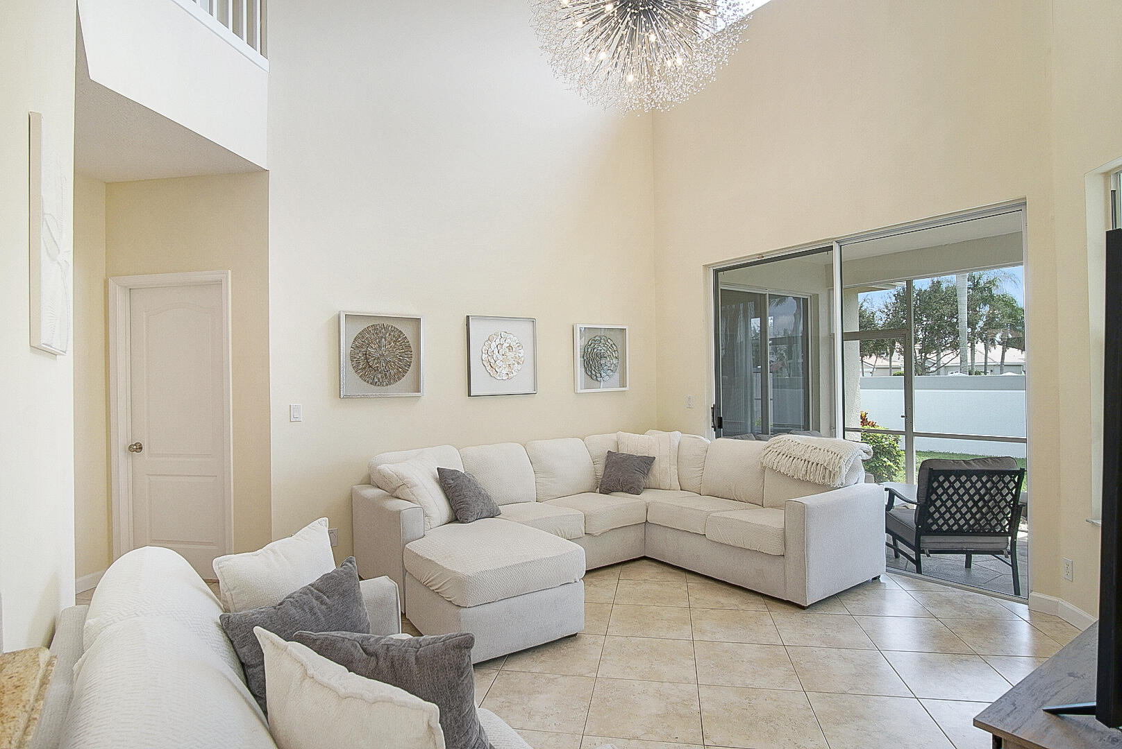 8176 Quail Meadow Way Property Photo 8