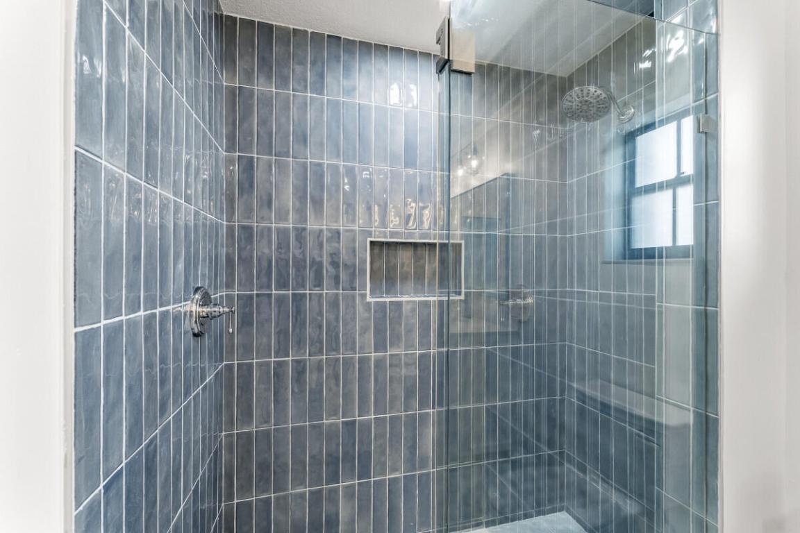 5310 Echo Pines Circle E Property Photo 10