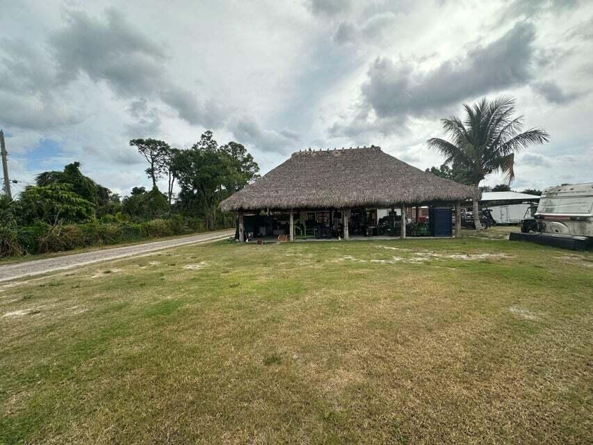 3525 D Rd Road