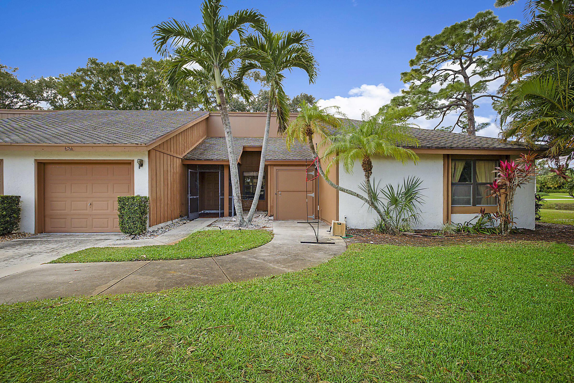 6186 Brandon Street Property Photo 1