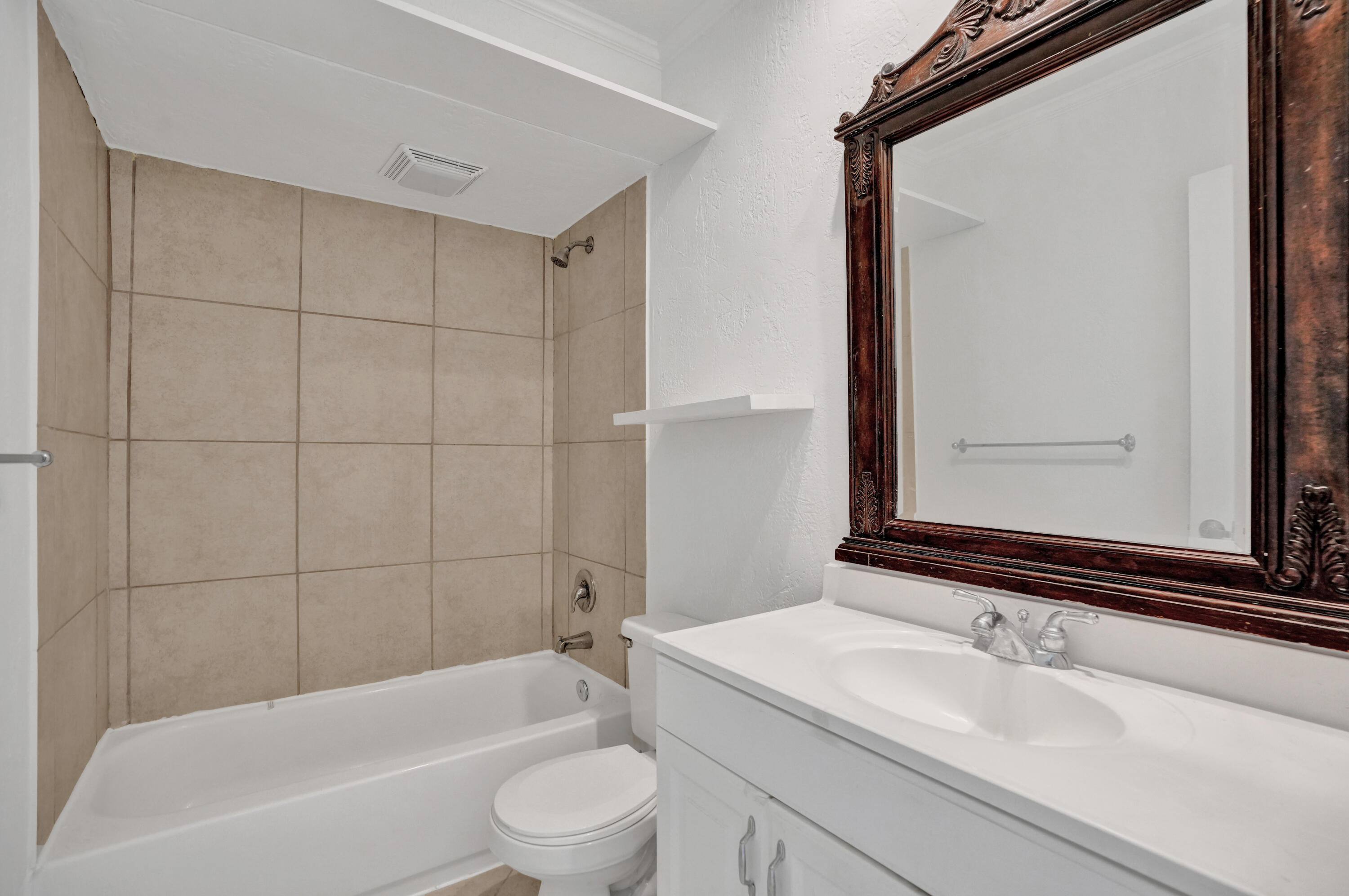 2311 Ne 36th Street 2f Property Photo 12