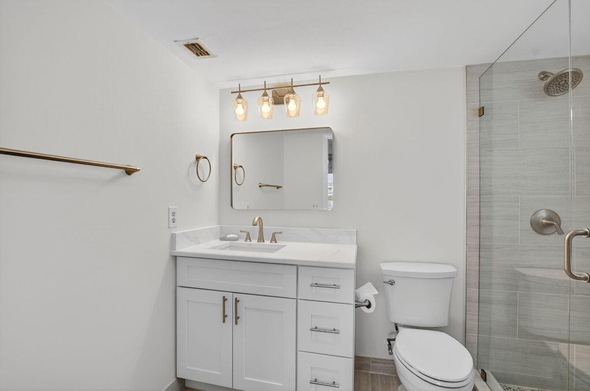 1090 Guildford E 1090 Property Photo 24