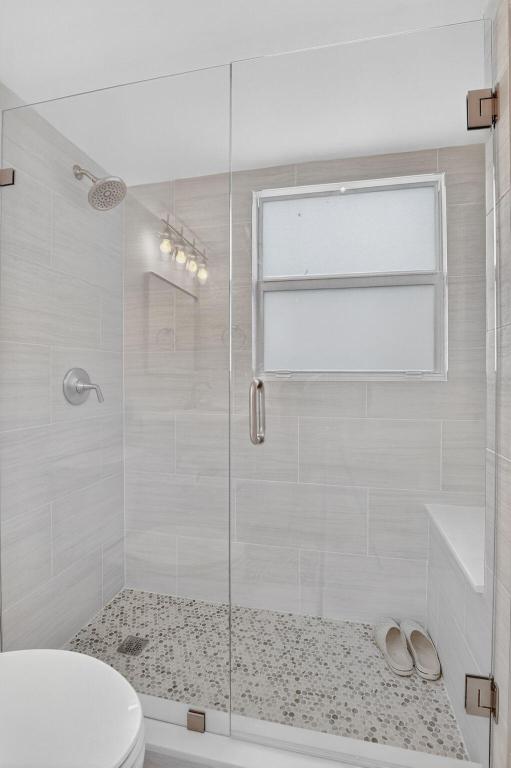 1090 Guildford E 1090 Property Photo 25