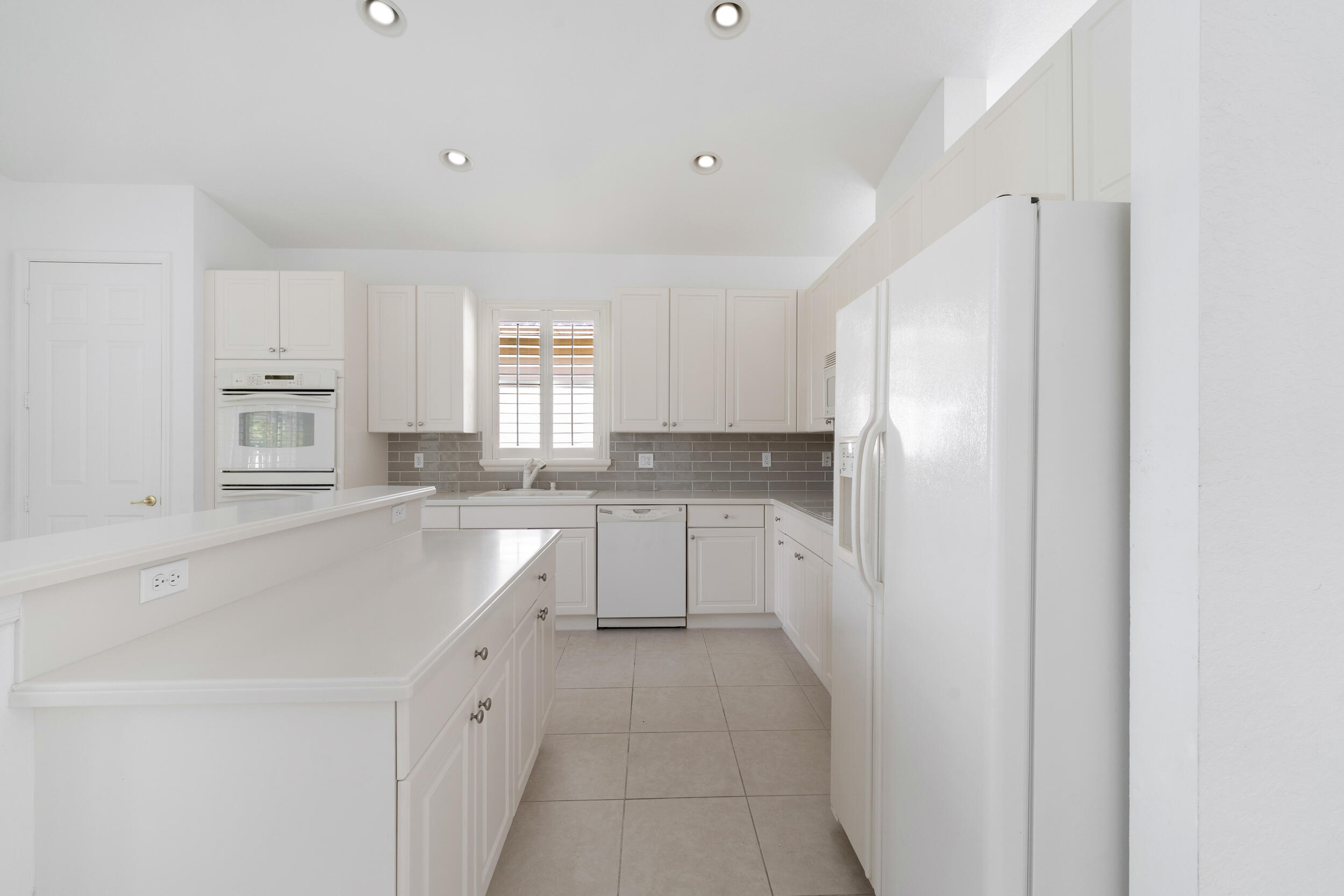 1040 Se Fleming Way Property Photo 15