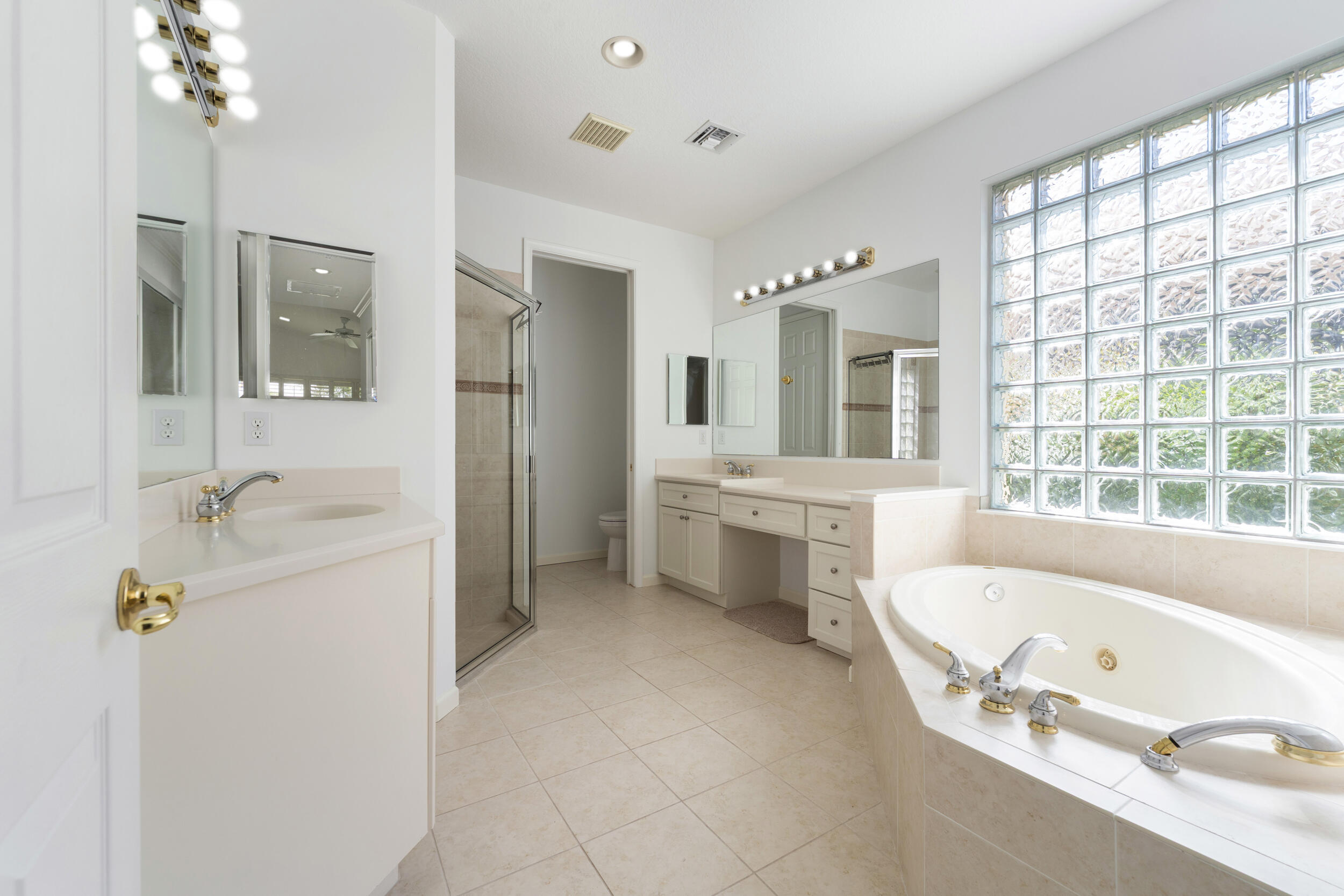 1040 Se Fleming Way Property Photo 24