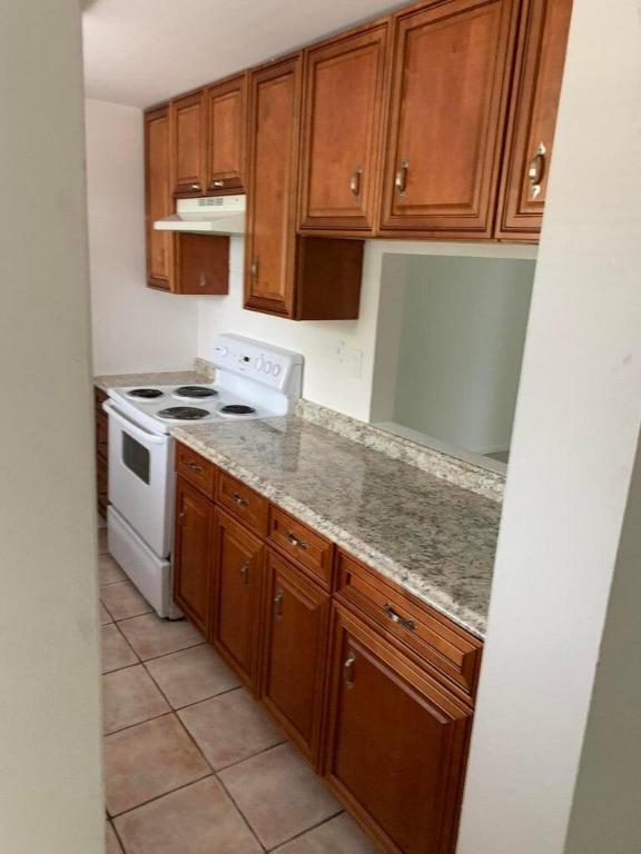 2050 N Congress Avenue 301 Property Photo 8