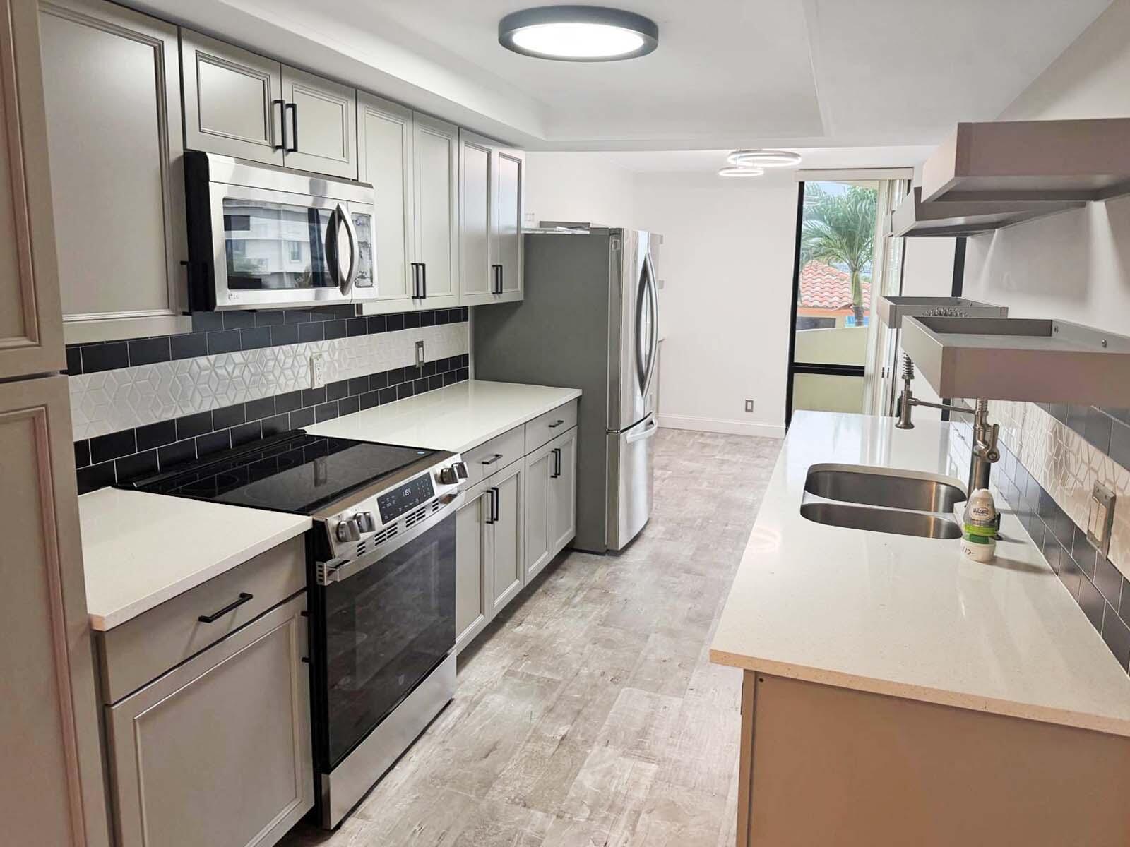 5460 N Ocean Drive 1d Property Photo 9