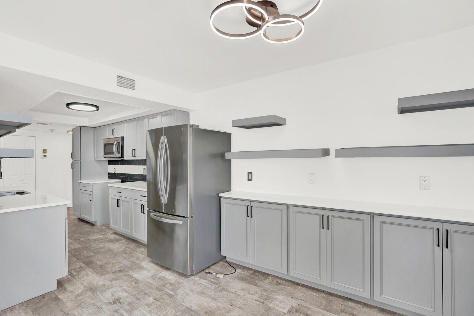 5460 N Ocean Drive 1d Property Photo 13