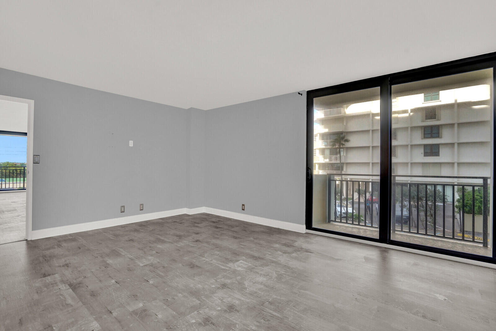 5460 N Ocean Drive 1d Property Photo 27