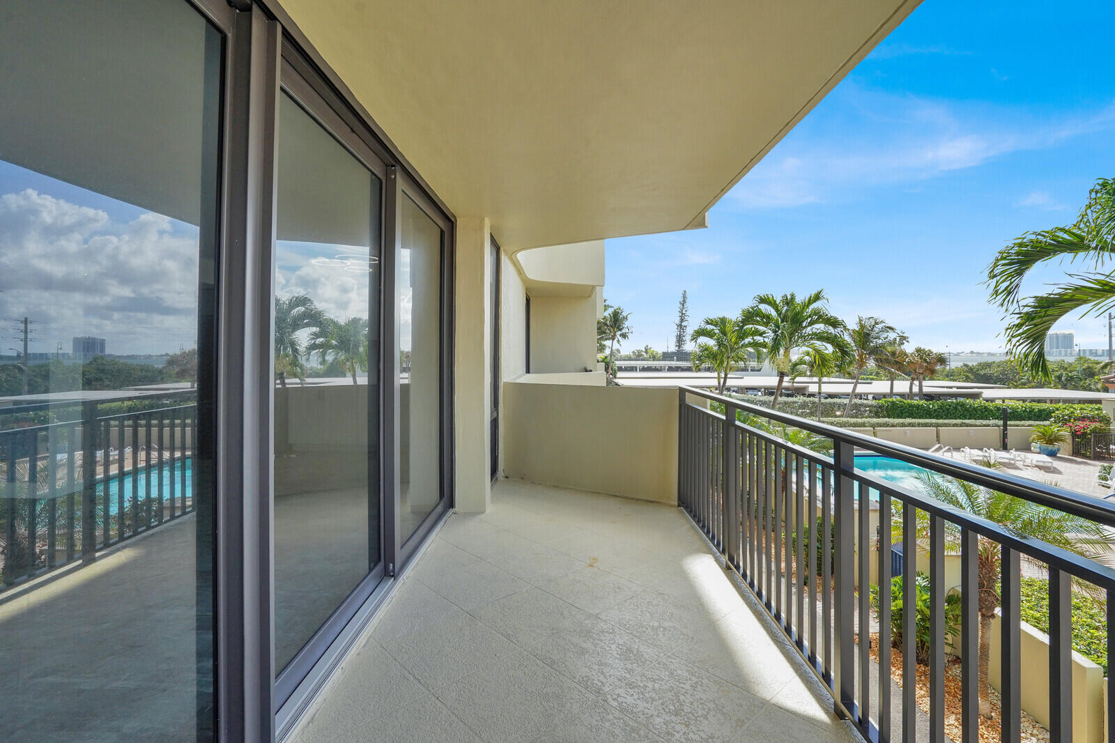 5460 N Ocean Drive 1d Property Photo 41