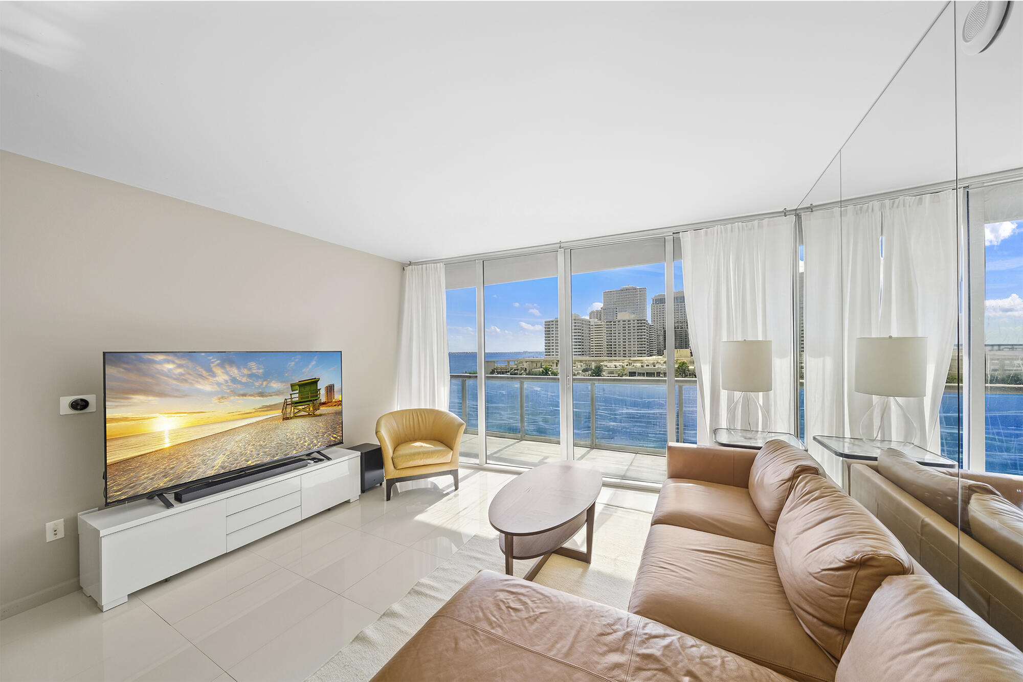 495 Brickell Avenue 911 Property Photo 9