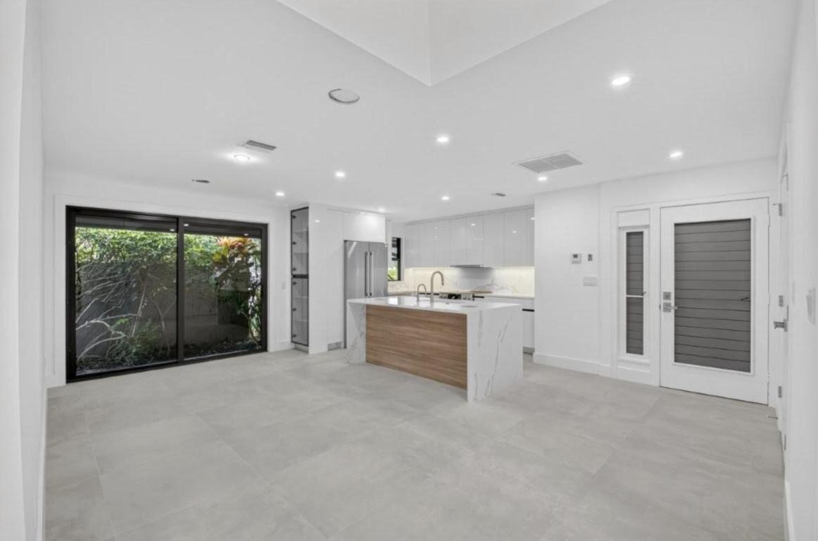 7126 Rain Forest Drive Property Photo 3
