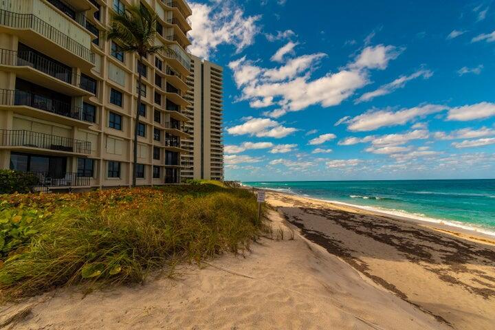 5480 N Ocean Drive B1a Property Photo 17