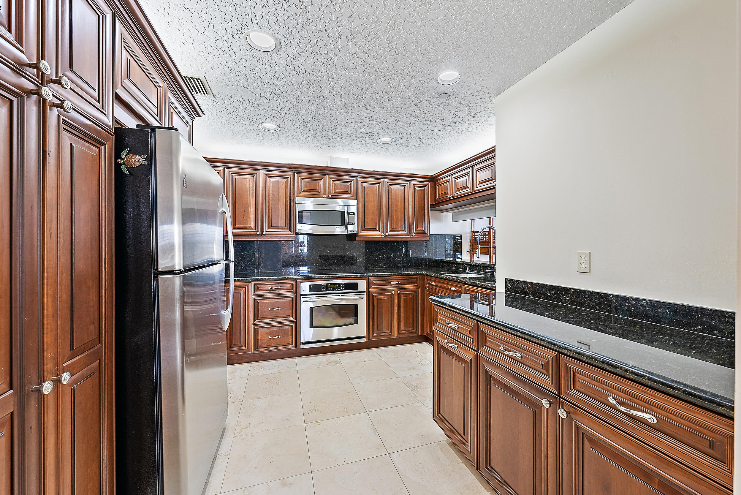 926 Oak Harbour Drive Property Photo 9