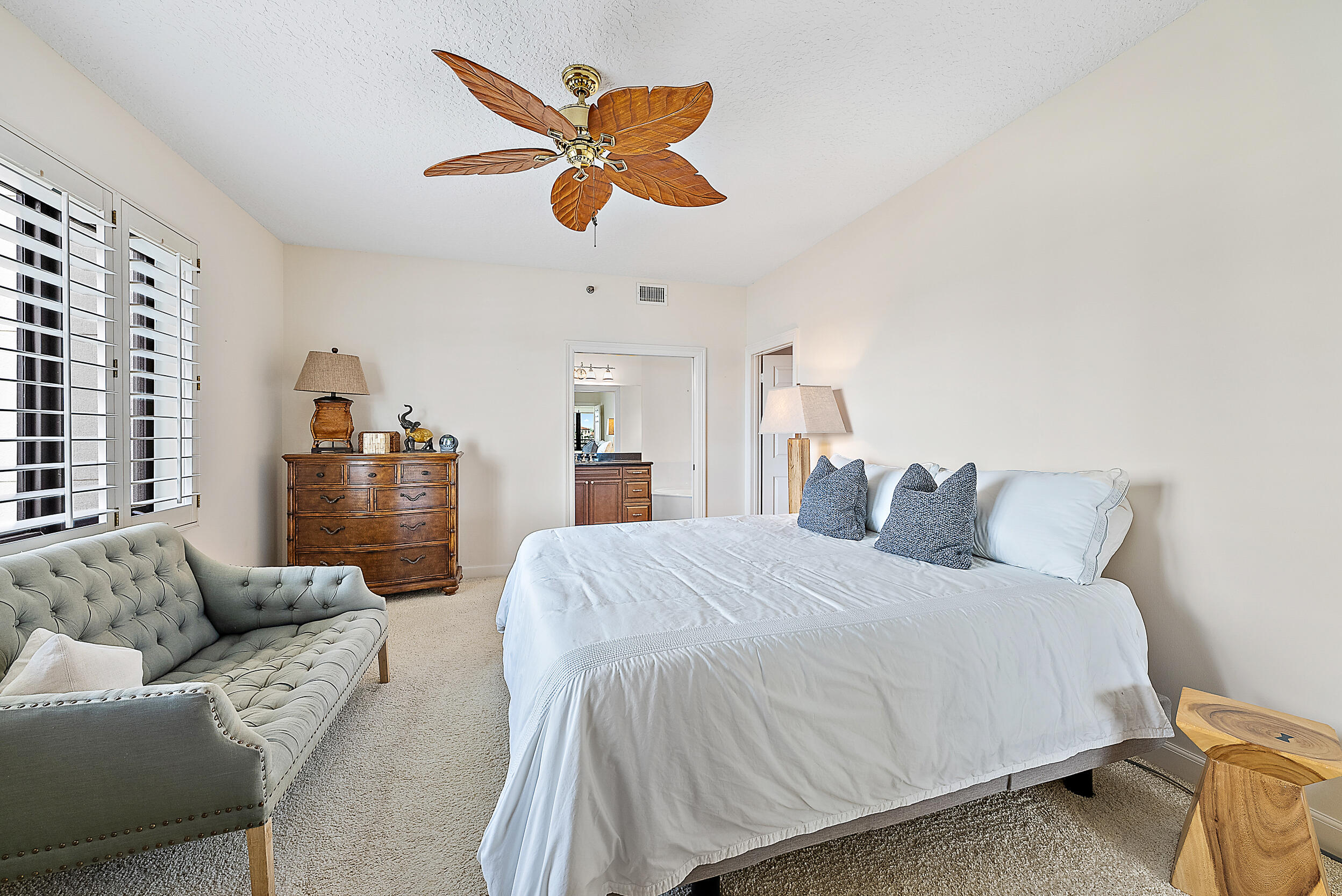 926 Oak Harbour Drive Property Photo 12