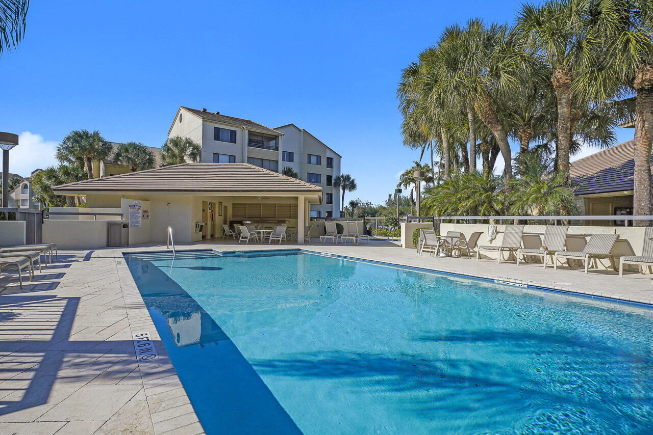 926 Oak Harbour Drive Property Photo 25