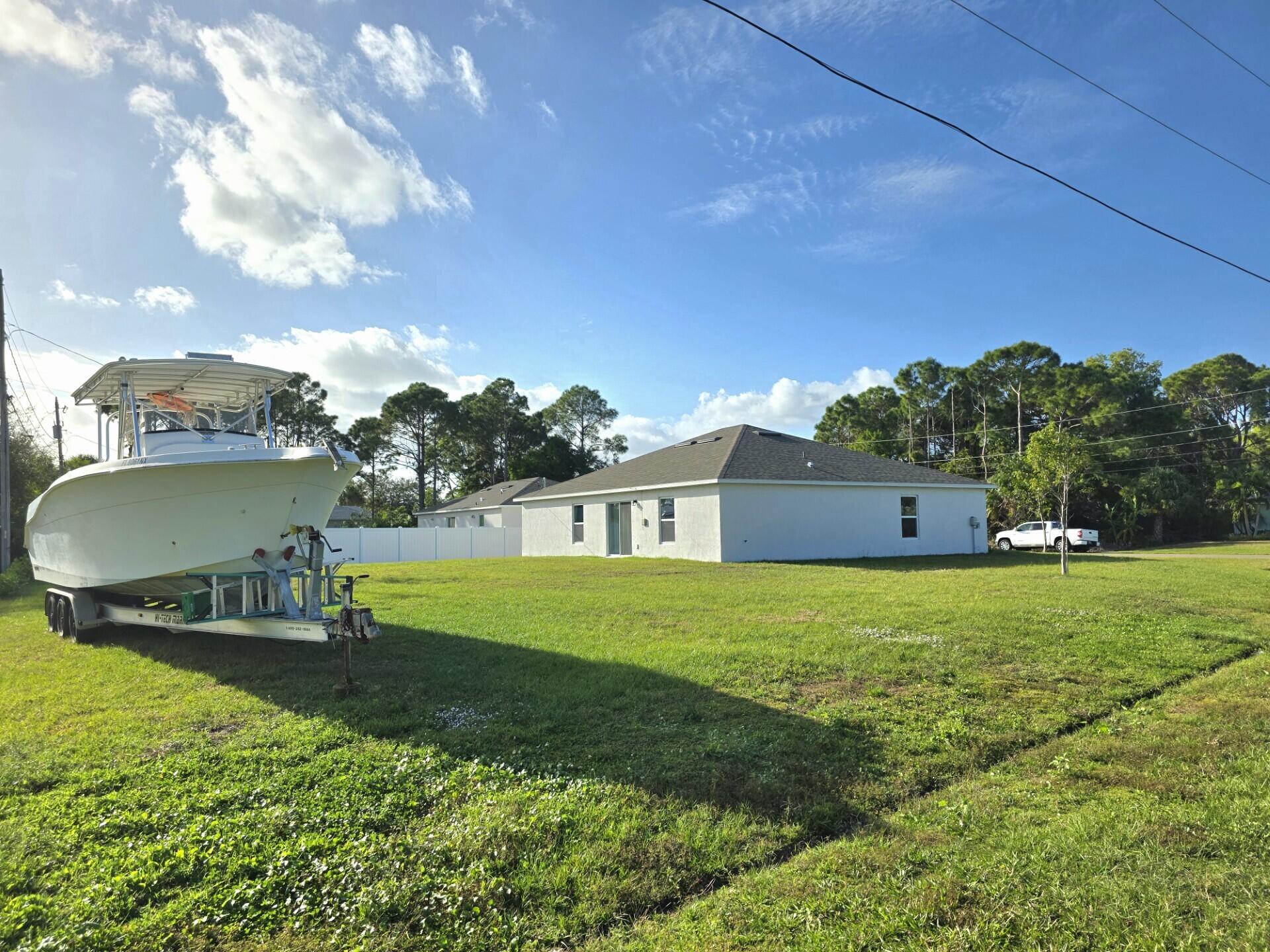 2772 Se Garfield Avenue Property Photo 4