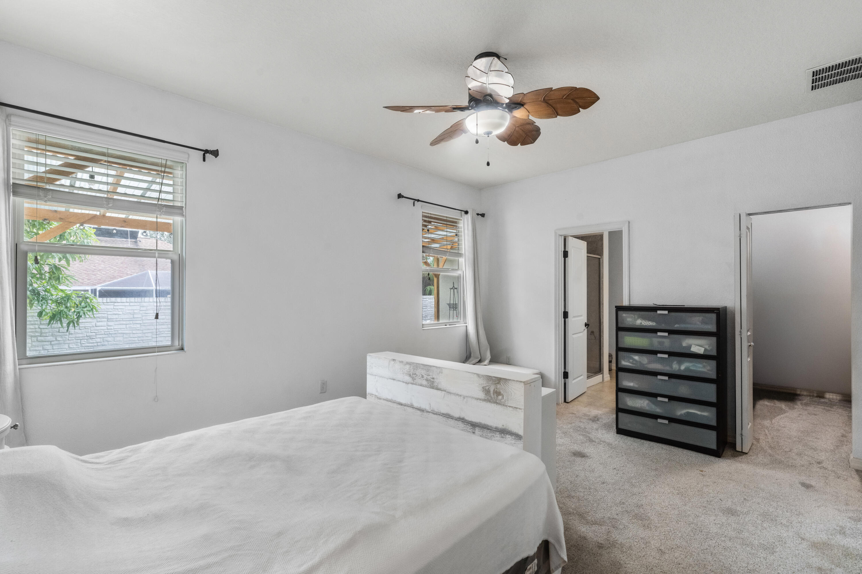 110 65th Avenue E Property Photo 17
