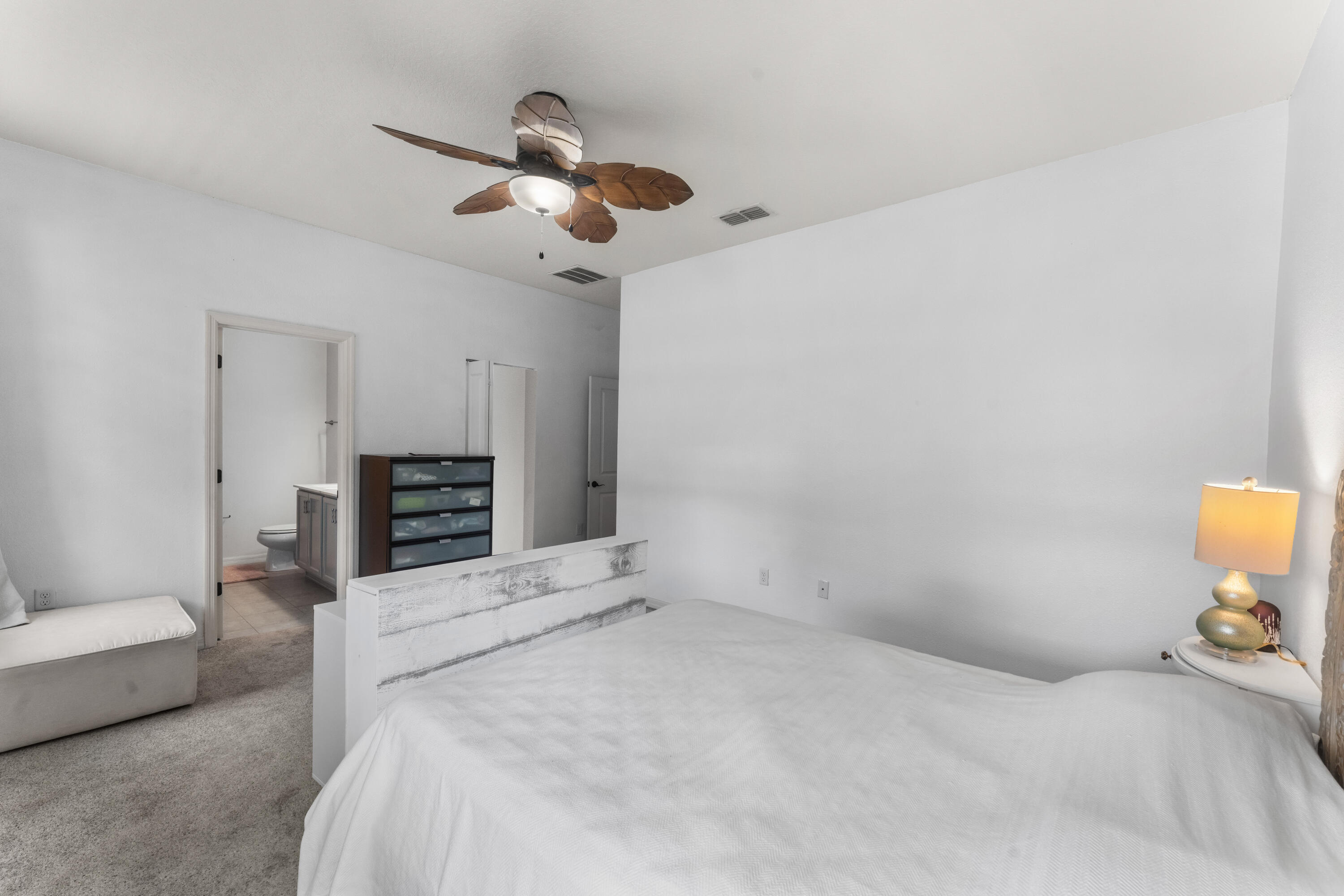110 65th Avenue E Property Photo 18