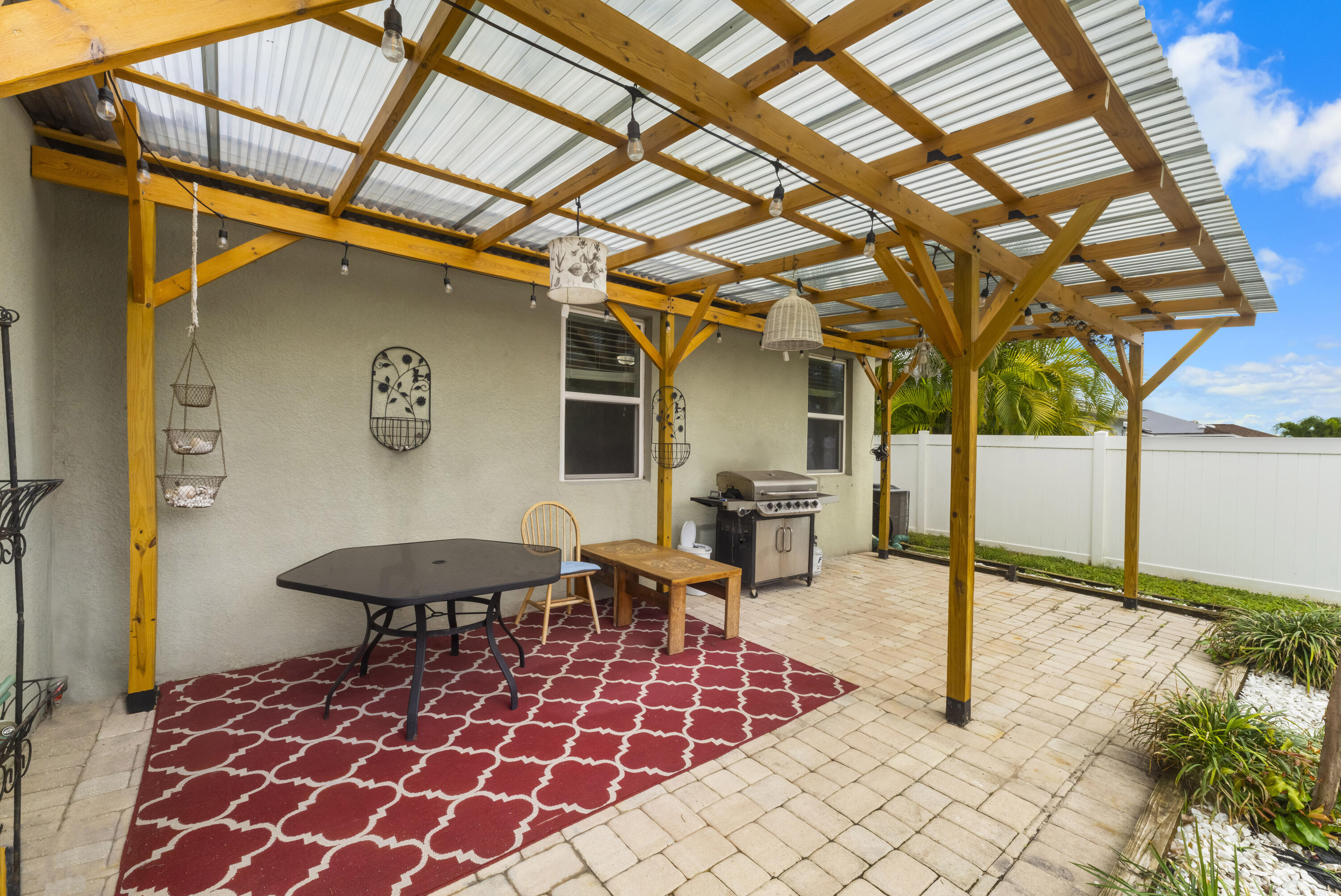 110 65th Avenue E Property Photo 29