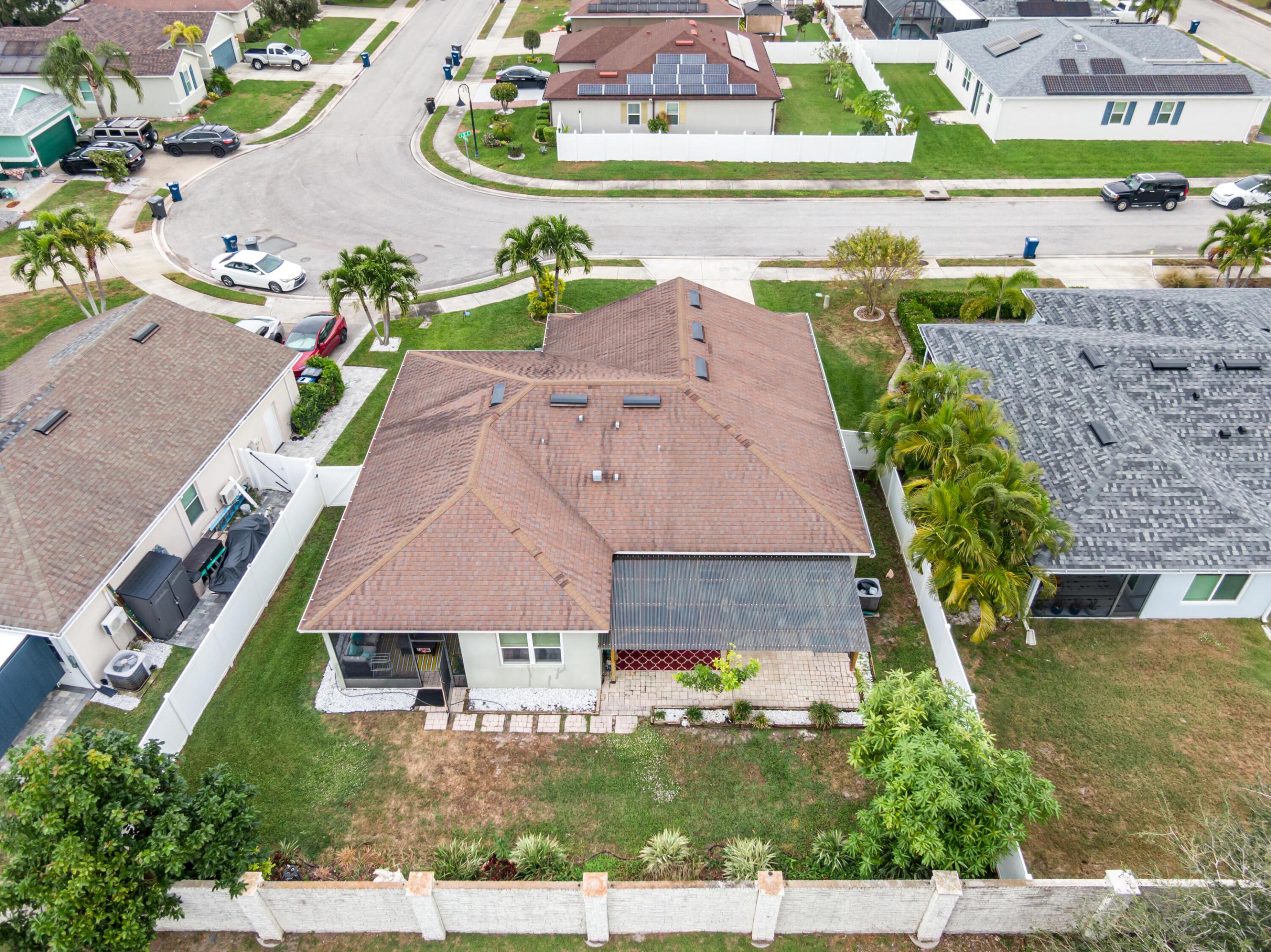 110 65th Avenue E Property Photo 38