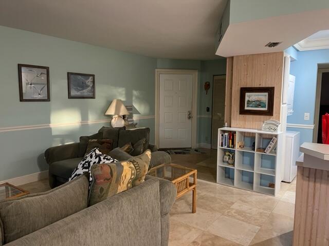 1605 S Us Highway 1 E203 Property Photo 12
