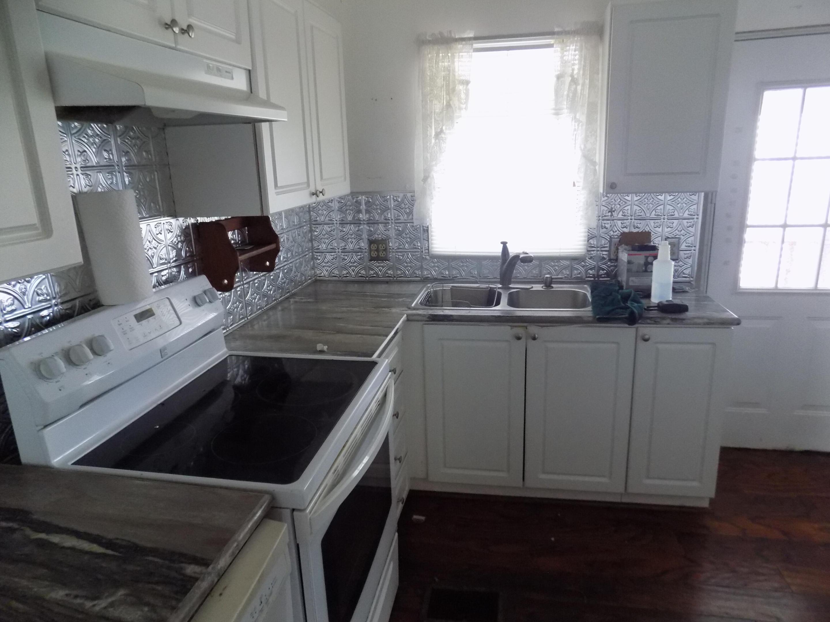 18009 Huapi Property Photo 2