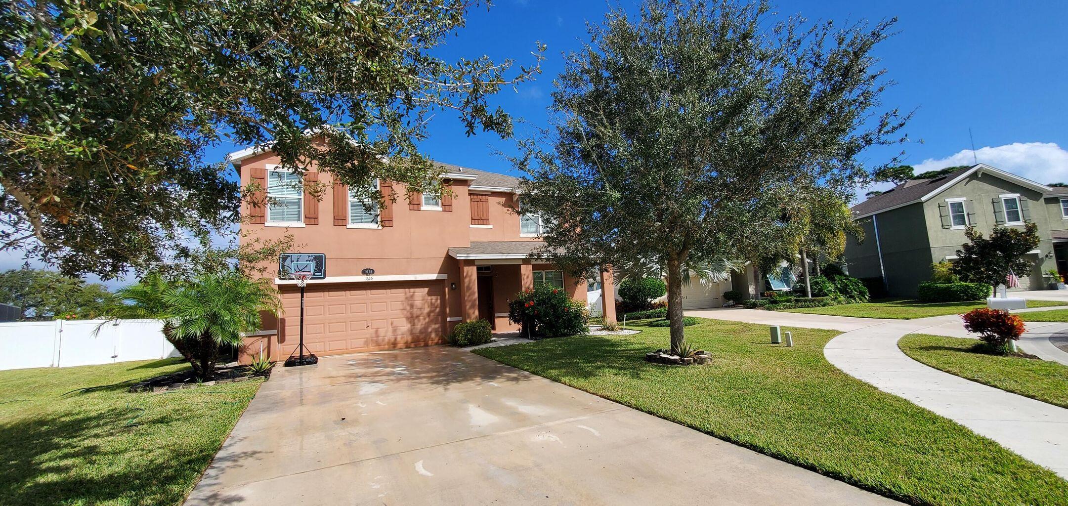 1615 Lexington Square Sw Property Photo 1