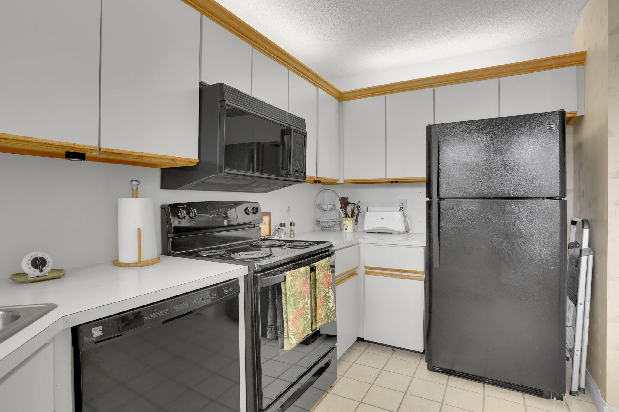 5881 Parkwalk Drive Property Photo 17
