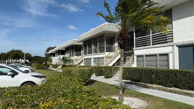 100 Stratford H Property Photo 1