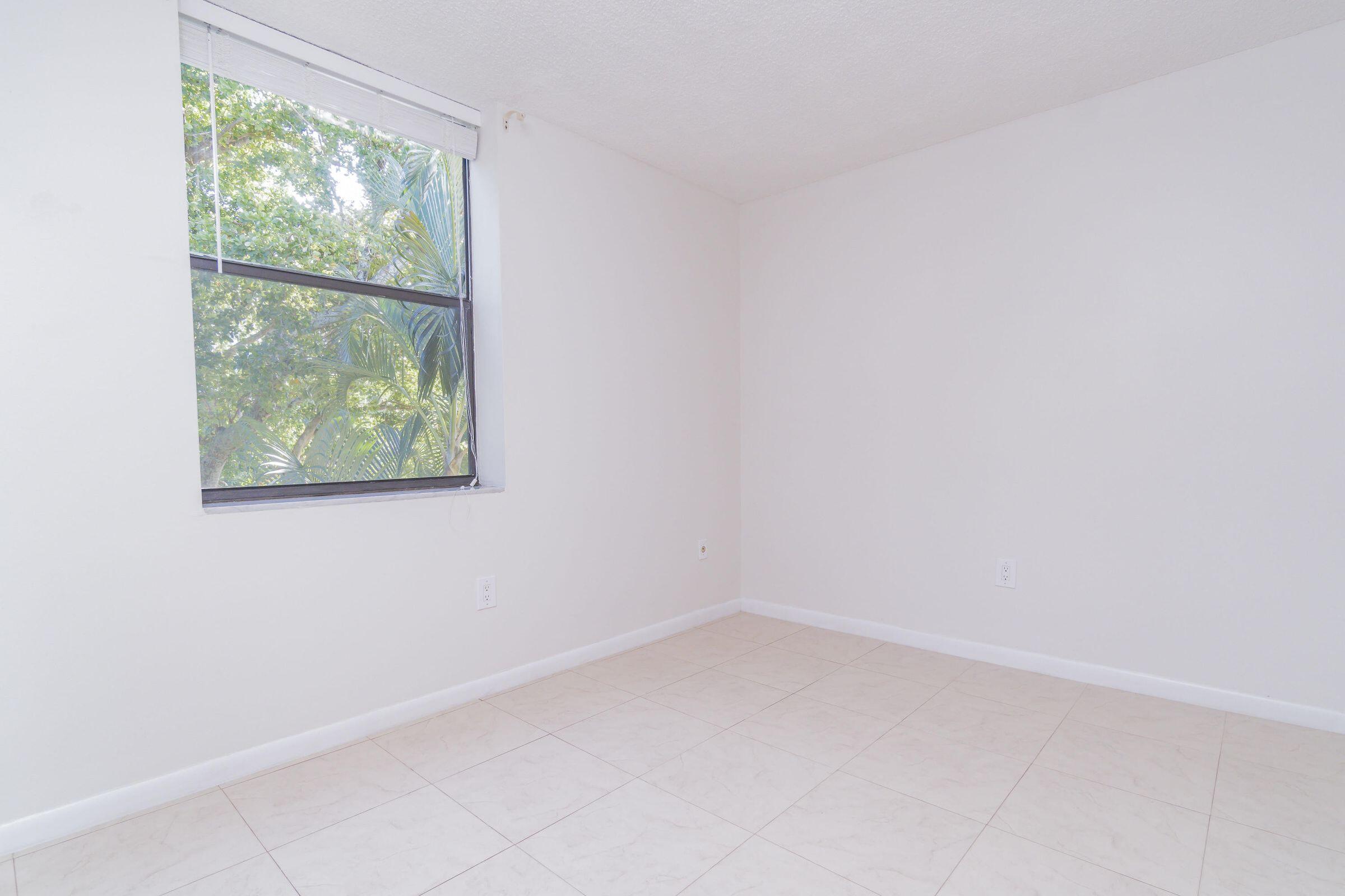 20341 Ne 30th Avenue Ph14-6 Property Photo 21