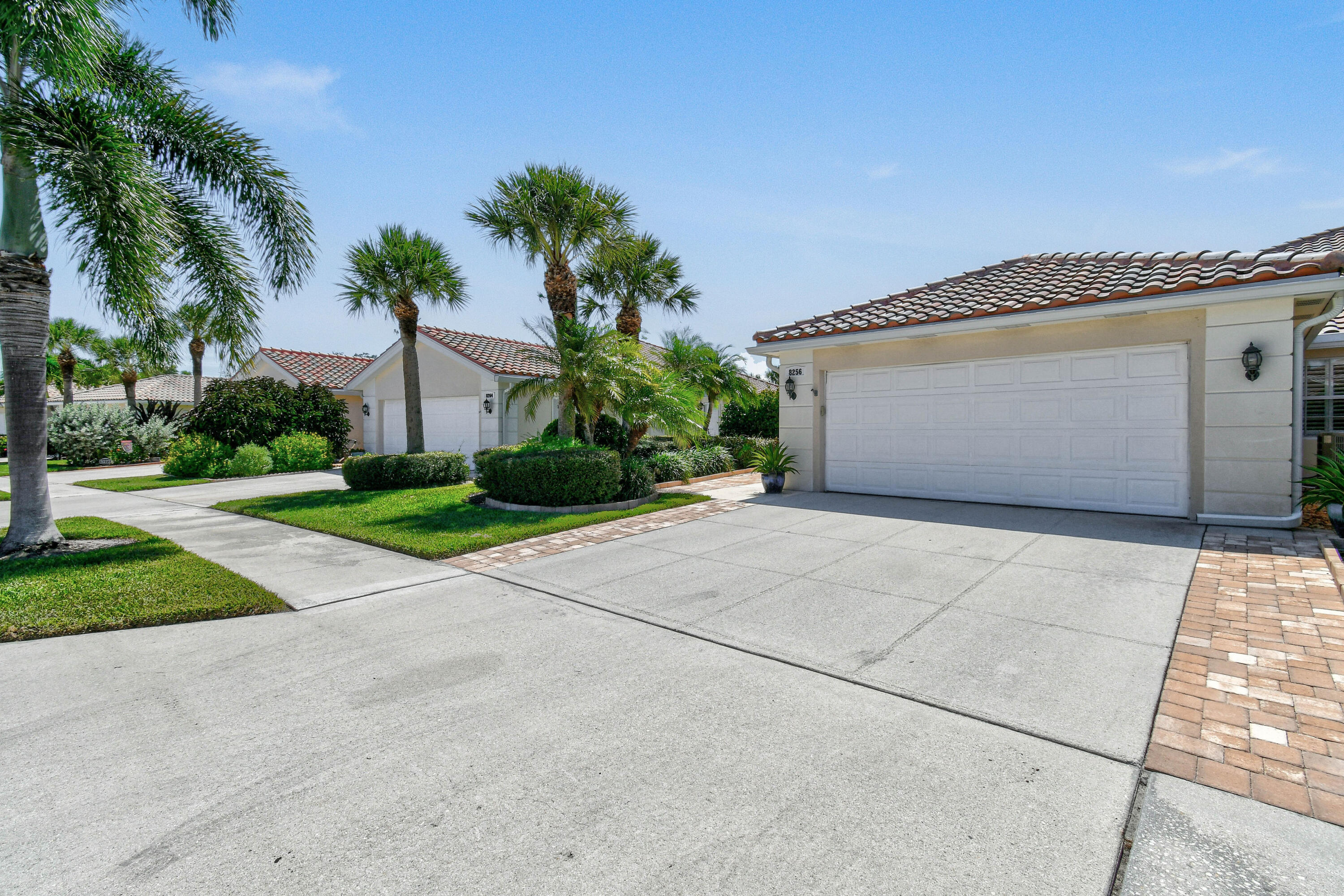 8256 Se Paurotis Lane Property Photo 3
