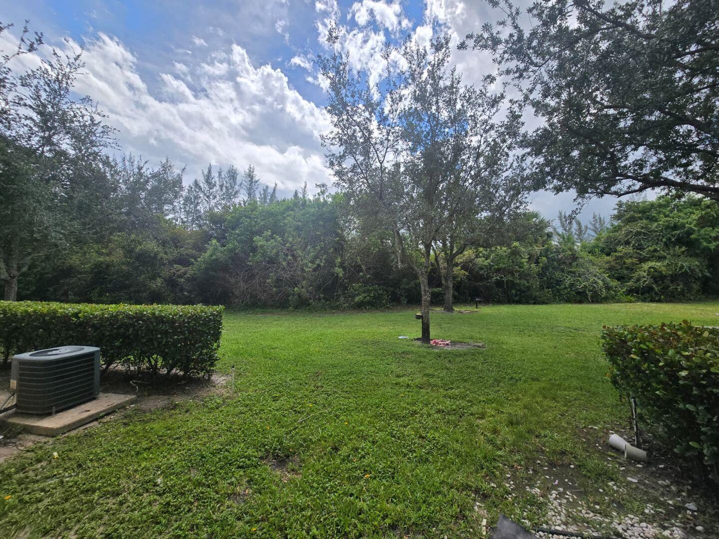 1161 Golden Lakes Boulevard 1315 Property Photo 21
