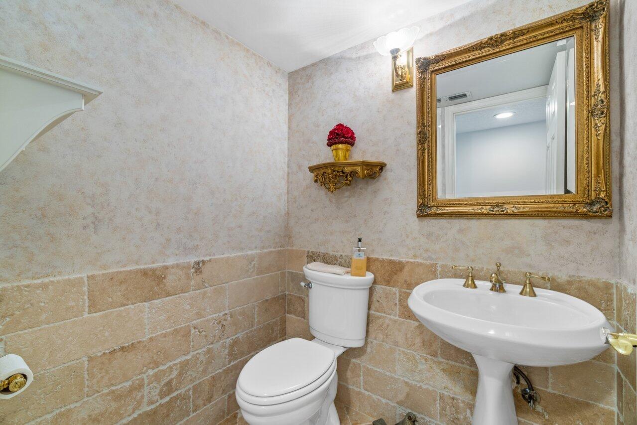 1401 S Ocean Boulevard 3090 Property Photo 10