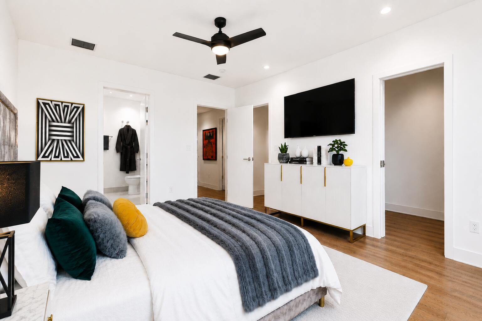 2461 Ne 135th Street Property Photo 14