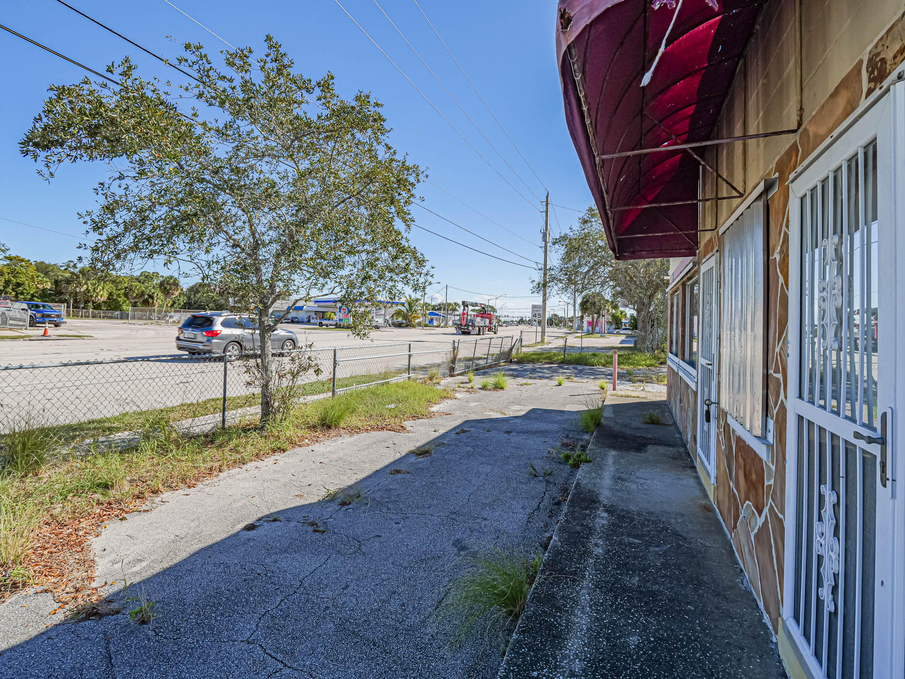 2814 S Harbor City Boulevard Property Photo 4