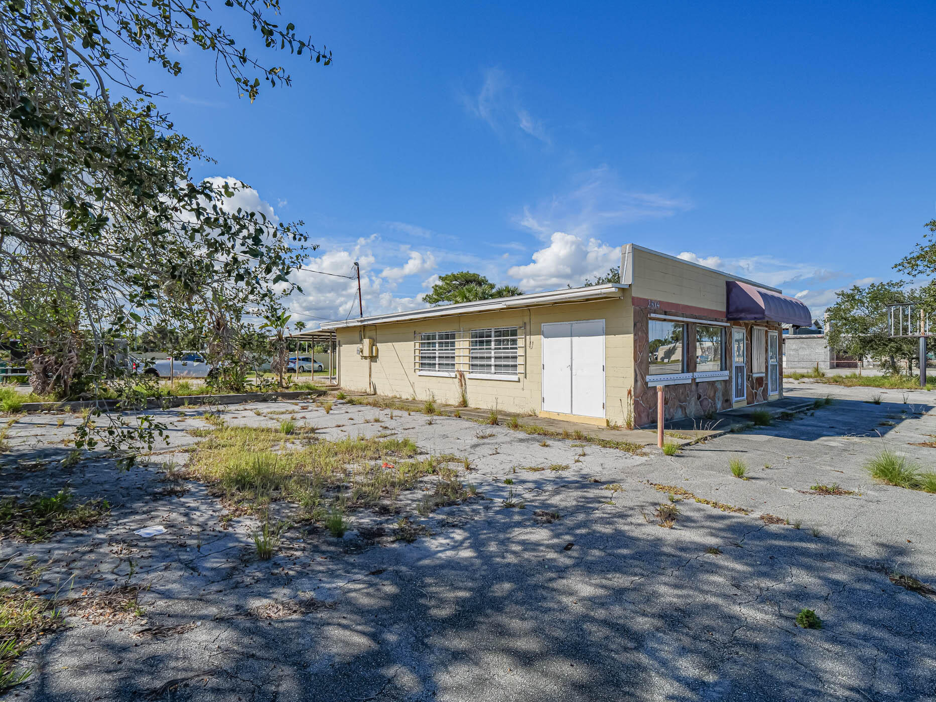2814 S Harbor City Boulevard Property Photo 14