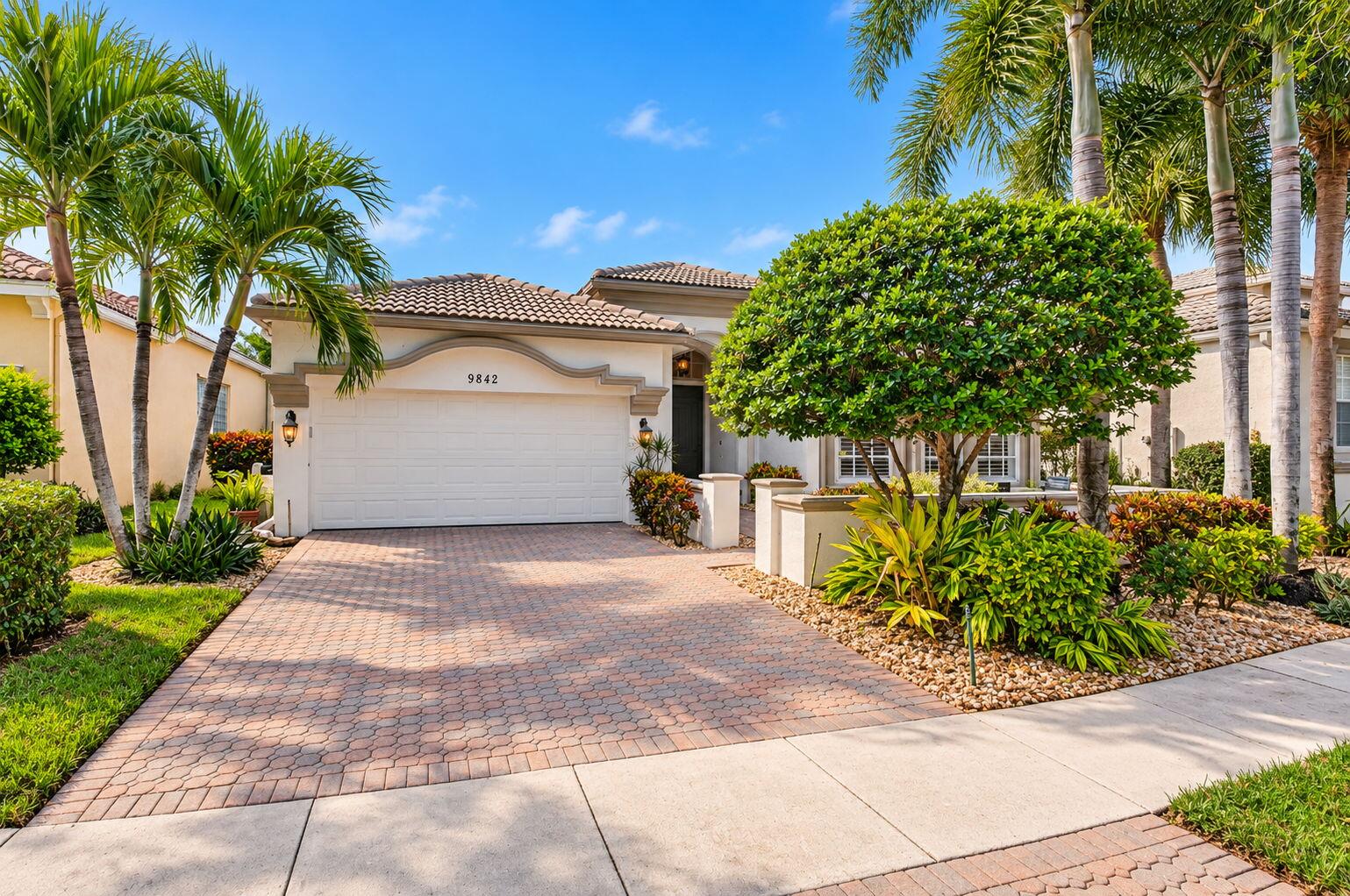 9842 Via Elegante Property Photo 1