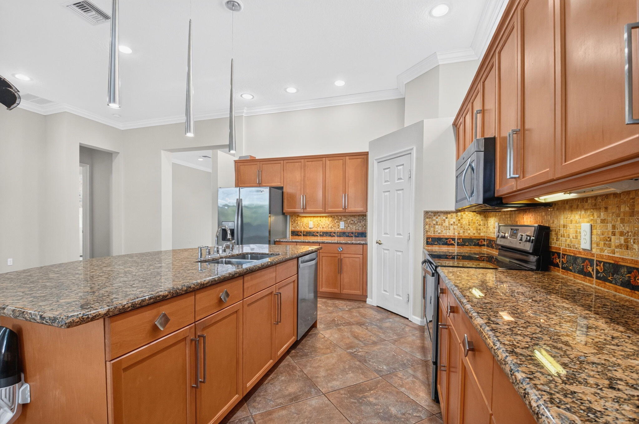 9842 Via Elegante Property Photo 12