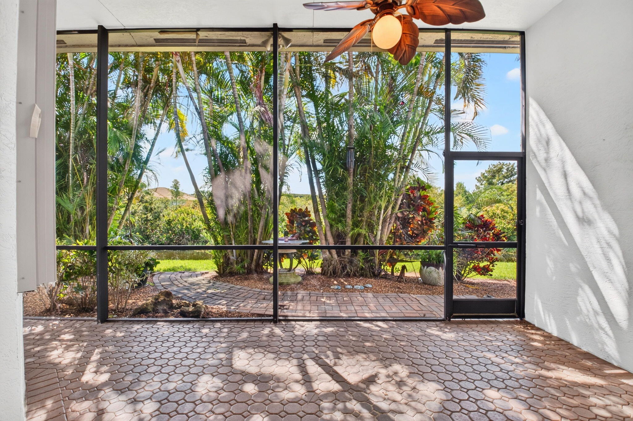 9842 Via Elegante Property Photo 21
