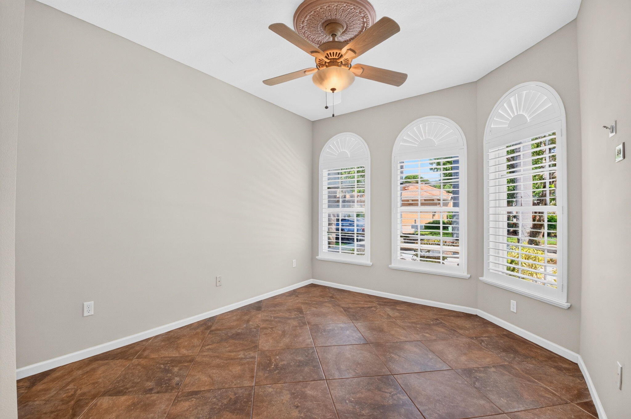 9842 Via Elegante Property Photo 34