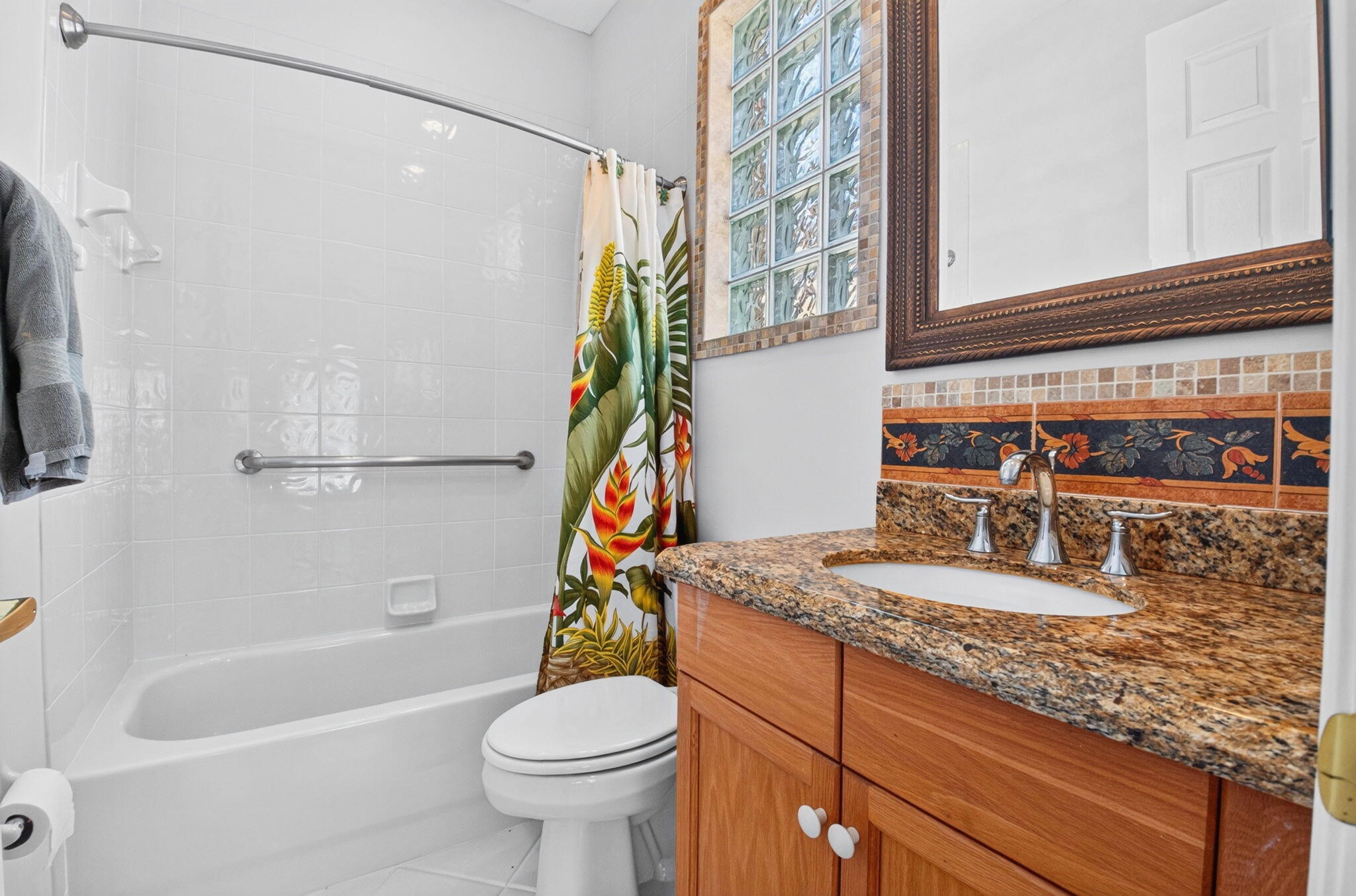 9842 Via Elegante Property Photo 36
