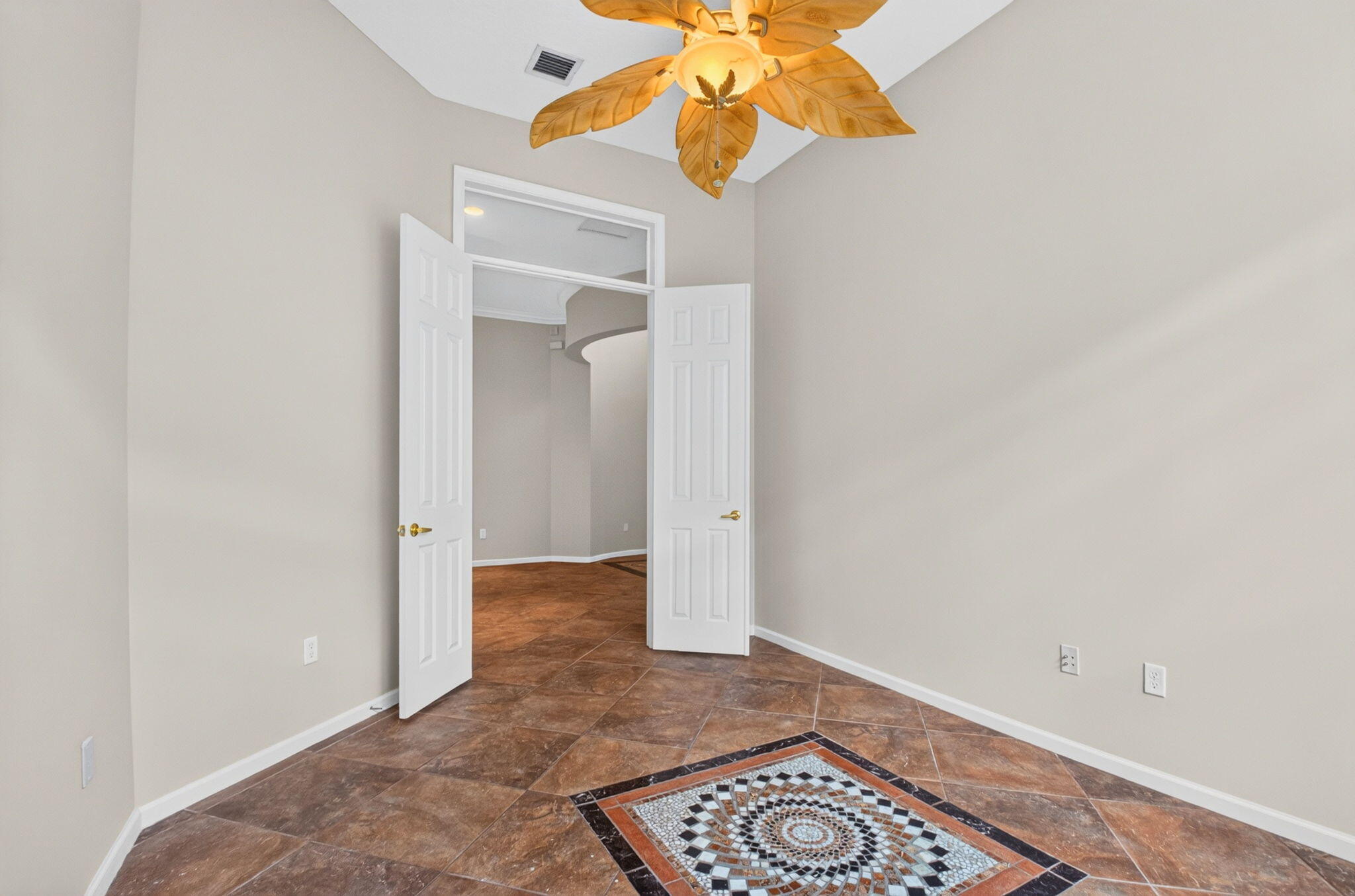 9842 Via Elegante Property Photo 38