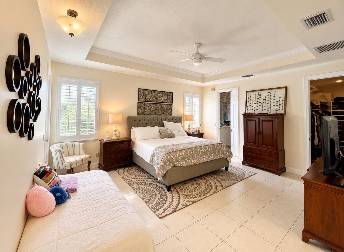 1111 Se Westchester Drive Property Photo 8