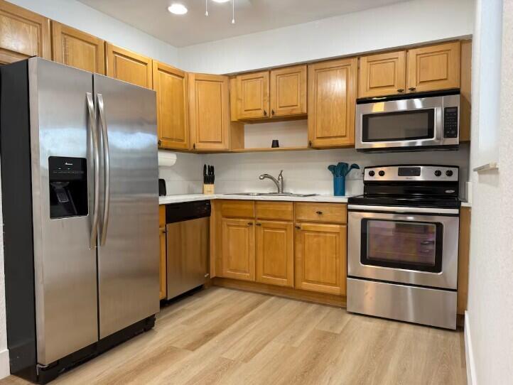 516 E Whitney Drive Property Photo 5