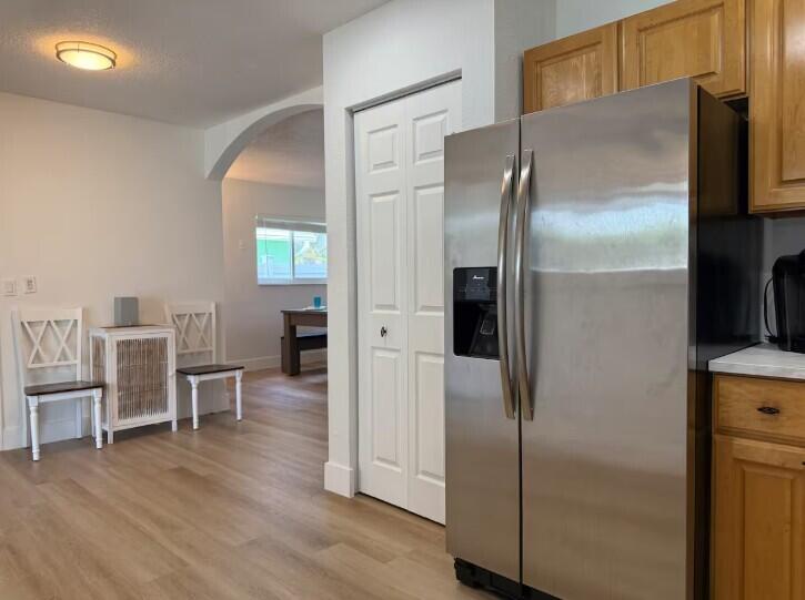 516 E Whitney Drive Property Photo 8