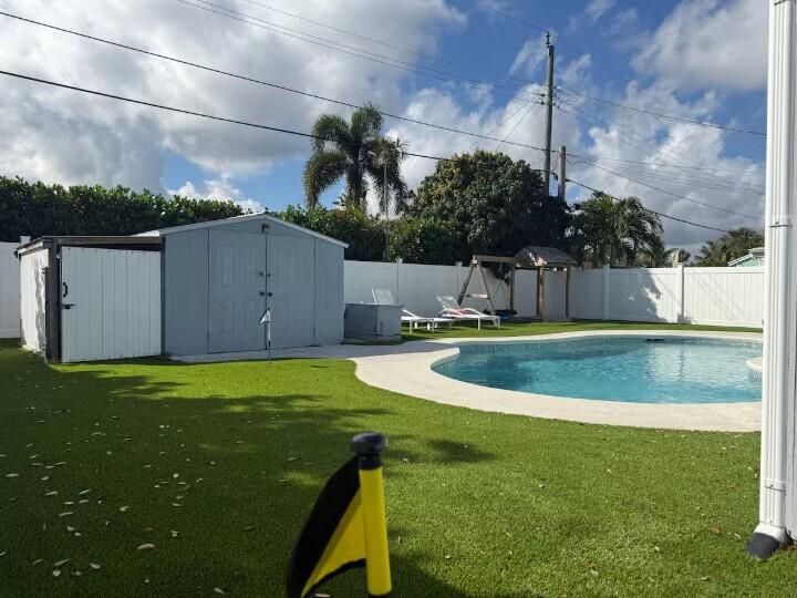 516 E Whitney Drive Property Photo 36