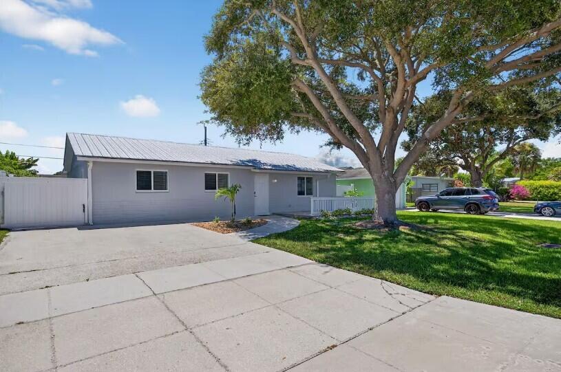 516 E Whitney Drive Property Photo 38