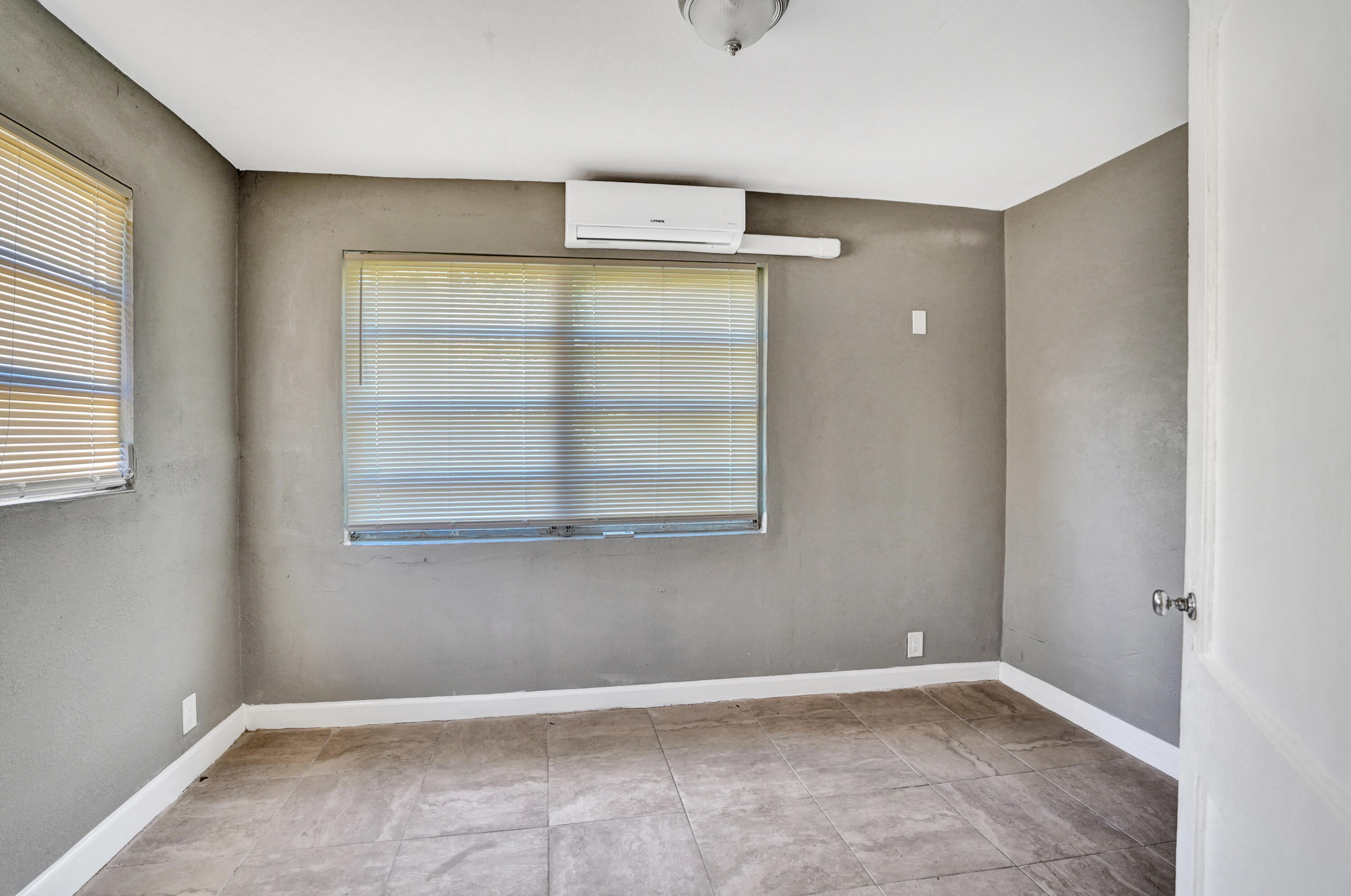 627 30th Street Property Photo 34