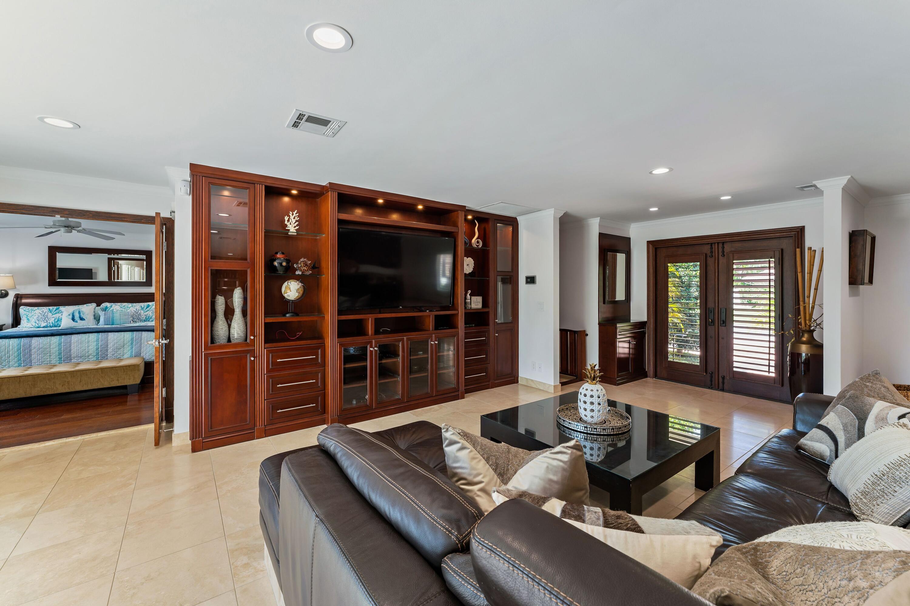 18150 Perigon Way Property Photo 10